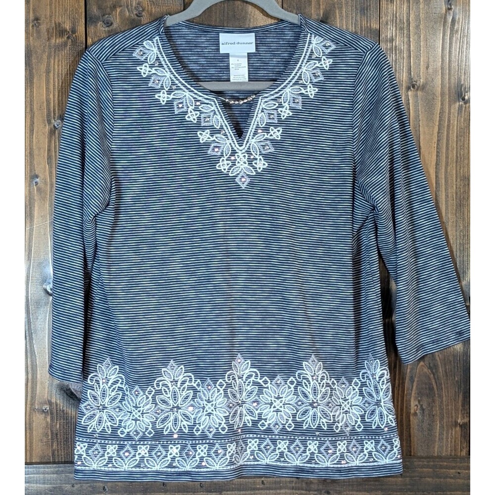 Alfred Dunner Womens Small Top NWOT Embroidered Rhinestone V Neck 3/4 Sleeve